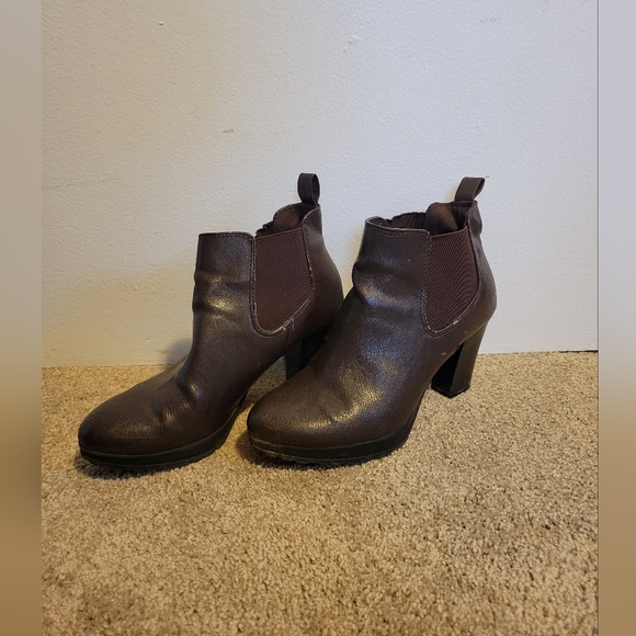 Dexflex Comfort Chelsea Boots in Brown - Picture 3 of 5